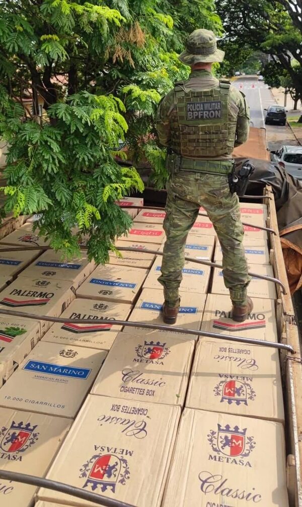 Video: incautan en Brasil 35.000 paquetes de cigarrillos producidos por Tabesa - Policiales - ABC Color