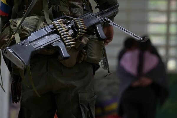 Un militar muerto, 6 heridos y uno desaparecido deja combate con disidentes de las FARC - Mundo - ABC Color