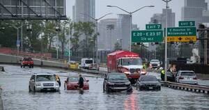 La Nación / Nueva York, inundada y parcialmente paralizada por lluvias torrenciales