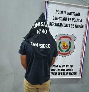APREHENDEN A JOVEN CON OBJETOS DENUNCIADOS COMO HURTADOS EN SU PODER