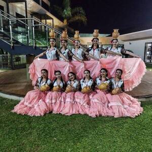 BAILARINAS DE CAMBYRETÁ BRILLAN EN EL ENCUENTRO LATINOAMERICANO DE CLUBES BMW MOTORRAD