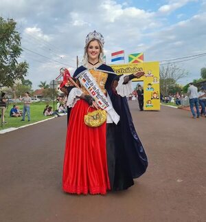 Tradicional desfile de colectividades se realizó en Hohenau - Espectáculos - ABC Color