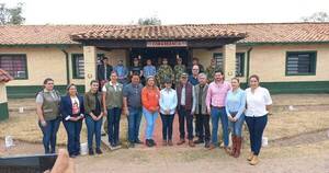 La Nación / Gobierno asiste con víveres a comunidades indígenas de Pozo Colorado