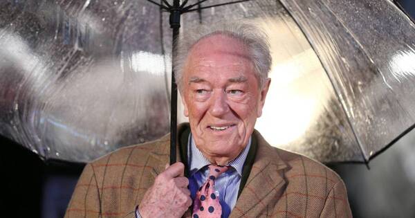 La Nación / Fans de Harry Potter lloran al actor Michael Gambon