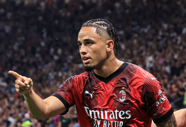 Versus / El Milan vence a la Lazio y traslada la presión al Inter