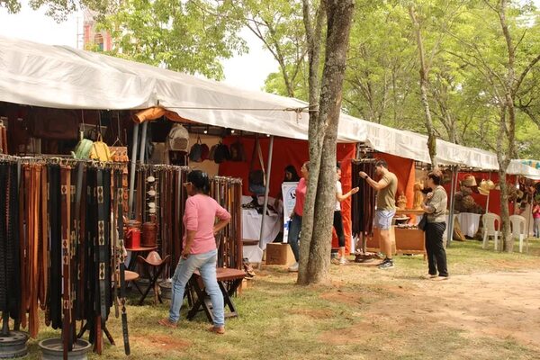 La “Expo Cuero Atyrá” atrae a turistas - Viajes - ABC Color