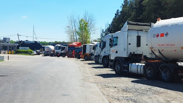 Camiones paraguayos fueron sacados sin explicaciones de planta de gas