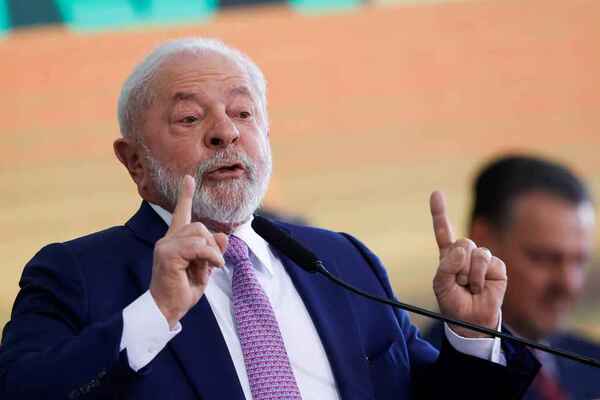 Lula podría recibir el alta médica este domingo, dice boletín