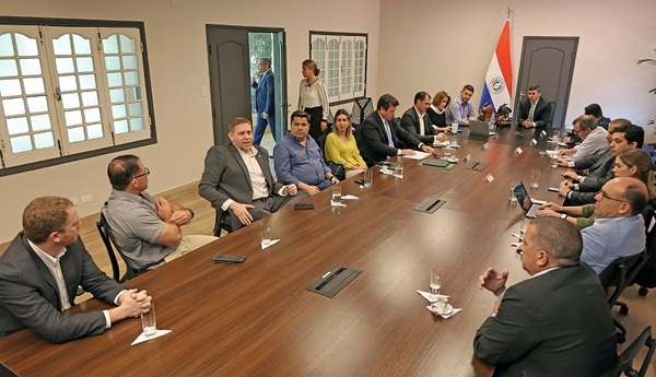 Paraguay rechaza nuevas trabas de Argentina para la exportación de gas y combustibles