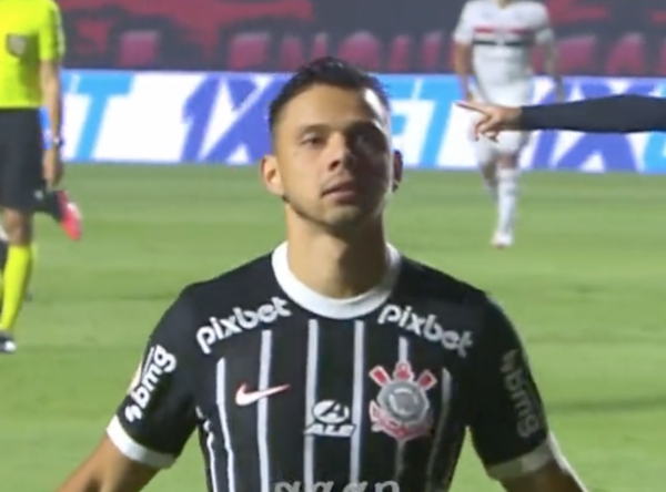 Versus / Ángel Romero cortó una sequía de un año sin poder marcar