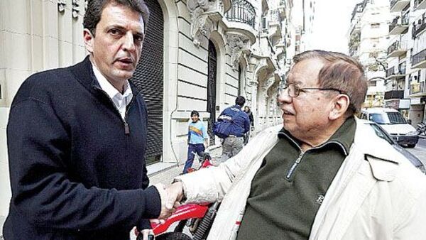 Viaje de lujo: Escándalo en el oficialismo antes del debate preelectoral en Argentina