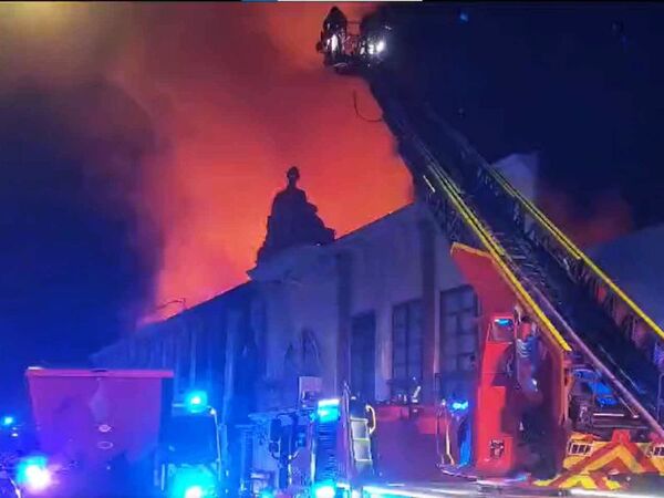 Trece muertos en incendio en conocida zona de ocio en España