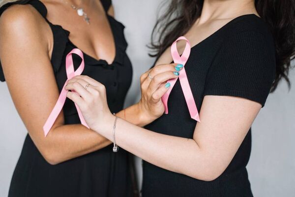 Primera Dama lanza campaña de lucha contra el cáncer de mamas