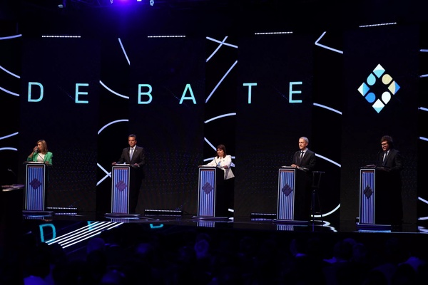 Fuertes Cruces Económicos en el Primer Debate: Milei Destaca como Figura Central | OnLivePy