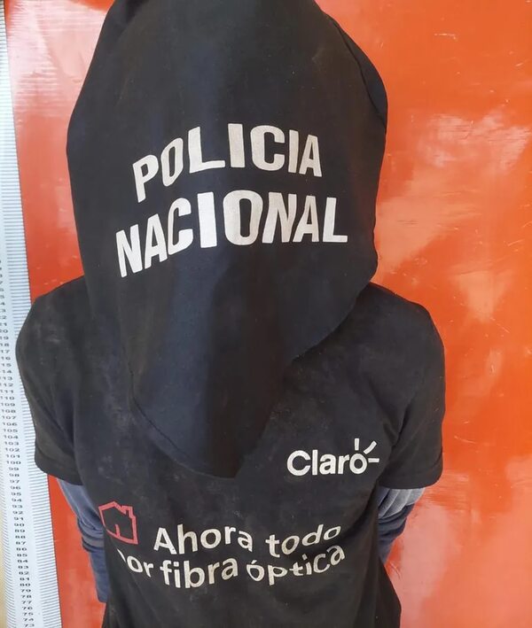 Ni los muertos descansan: hombre fue detenido hurtando crucifijos de cementerio - Policiales - ABC Color