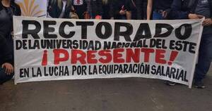 La Nación / Docentes exigen nivelación salarial