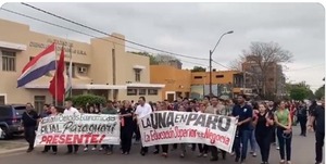 Docentes de la UNA analizan ir a paro total | 1000 Noticias