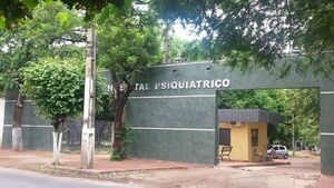 Mujer denuncia que su esposo fue masacrado a golpes en el Neurosiquiátrico