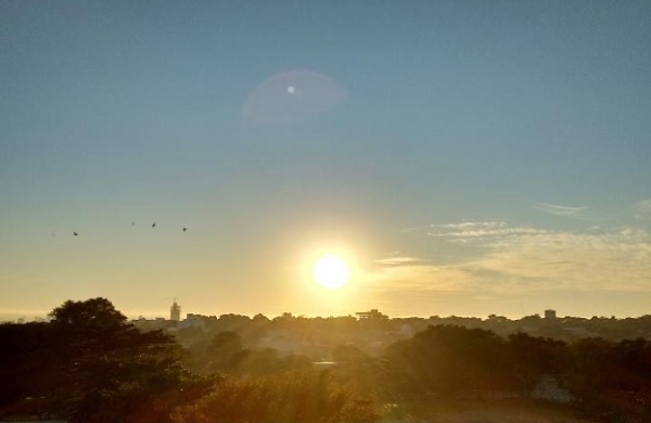 Lunes con clima cálido a caluroso y sin lluvias