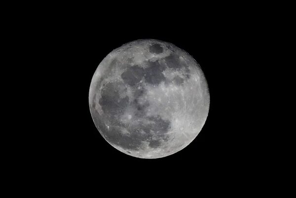 La carrera a la Luna acelera la búsqueda de energía eficiente en las agencias espaciales - Ciencia - ABC Color