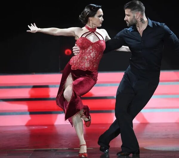 Lali González tras bailar tango: “Dicen que estoy loca” - Gente - ABC Color