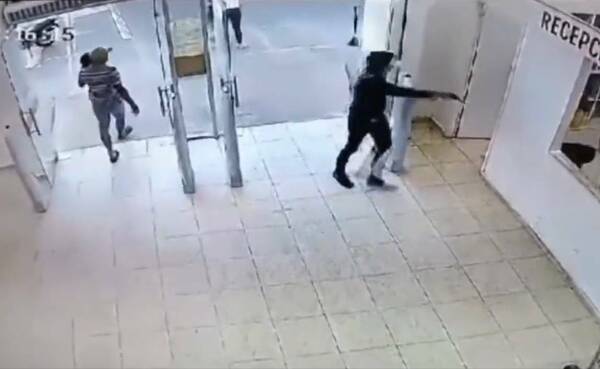 [VIDEO] Asalto violento: el impactante video de un momento de terror en super de Itauguá
