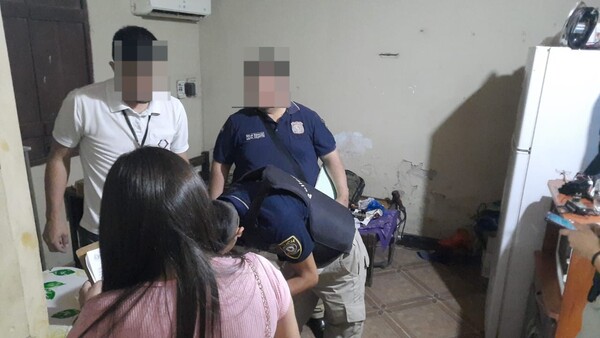 Cuatro detenidos en allanamientos por asaltos a cajeros automáticos - trece