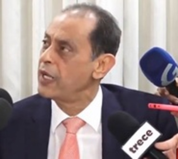 Barchini niega direccionamiento en licitación de seguros médicos - Paraguay.com
