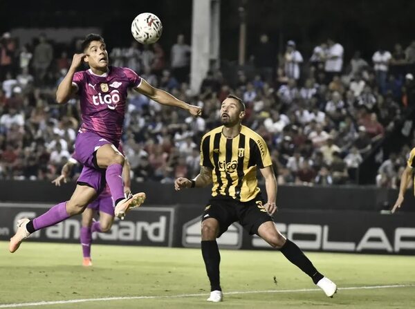 Libertad 0-Guaraní 0: Frenada del puntero - Fútbol - ABC Color