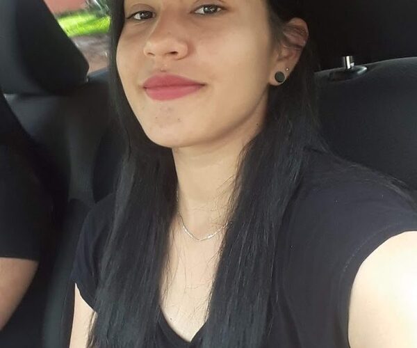 Familiares buscan a joven con paradero desconocido