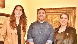 Ameno cóctel de bienvenida