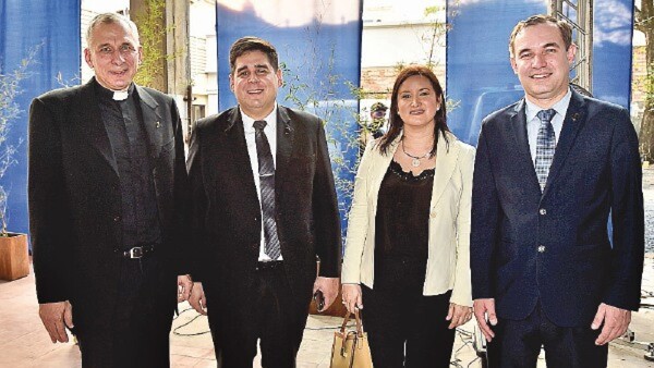 Inauguración en la Universidad Católica