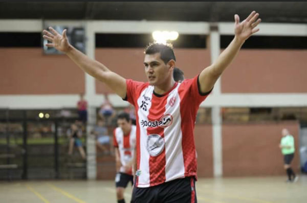 ¡Joven jugador murió al caer de su moto!