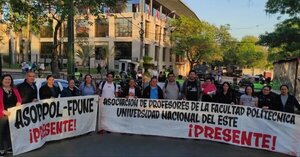 Diario HOY | Docentes de la UNE van a paro total y exigen recursos para nivelación salarial
