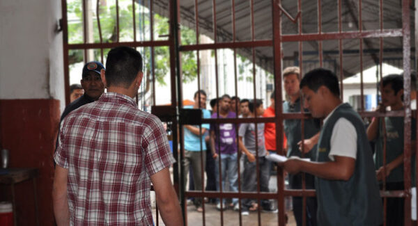 El Ministerio de Justicia destituy贸 al directo de Tacumb煤 tras presunta fuga de interno - Revista PLUS