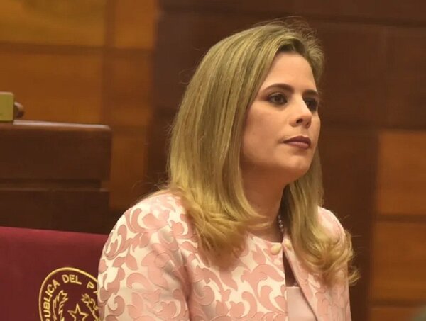 Senado aprueba expropiación en beneficio de "exmilitares stronistas", denuncia Kattya González · Radio Monumental 1080 AM