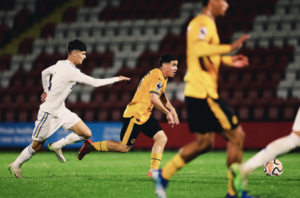 Versus / Enso González se foguea en la Sub 21 del Wolverhampton