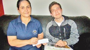 Debe viajar a Panamá para representar al país, pero no tiene recursos