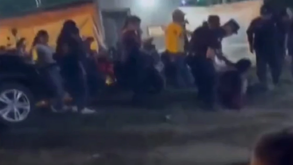 Brutal agresión de un policía a un jinetero en Ybyrarobaná - Noticiero Paraguay