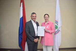 Dra. Rocío Martínez asume como nueva directora del IPS de CDE - La Clave