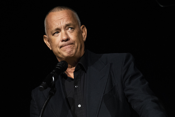 Diario HOY | Tom Hanks alerta sobre anuncio que usa un impostor creado por IA para suplantarlo