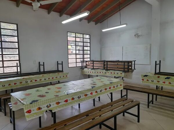 Más de 300 niños se quedaron sin la única comida del día en una escuela de Lambaré - Nacionales - ABC Color