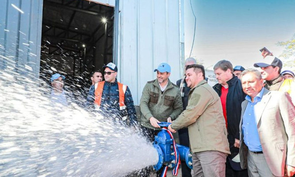Gobierno de Mario Abdo inauguró acueducto del Chaco pese a fallas