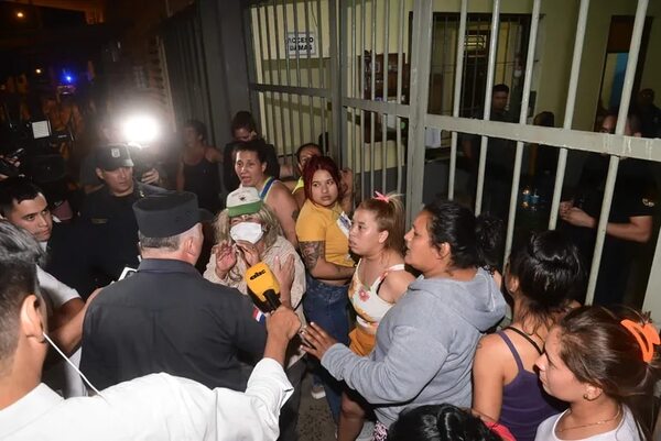 Gobierno busca que clanes organizados dejen de operar desde dentro de las cárceles - Nacionales - ABC Color