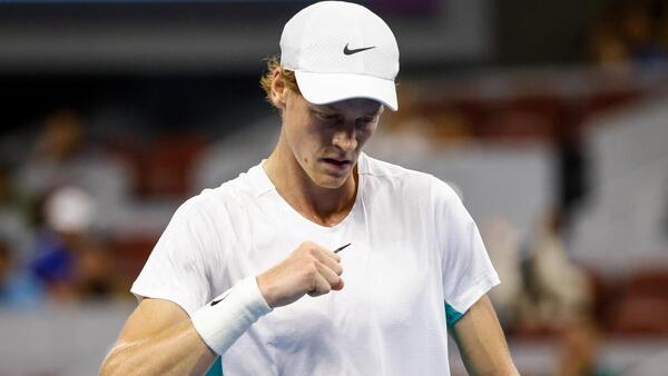 Sinner vence a Alcaraz y jugará la final del Abierto de China