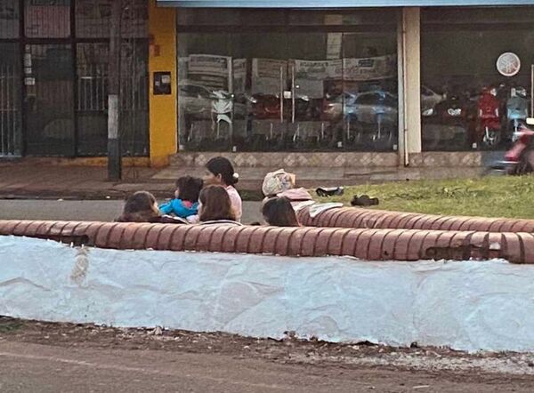 NIÑOS DE COMUNIDAD NATIVA ABANDONADOS A SU SUERTE EN MARÍA AUXILIADORA