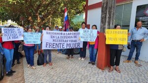 Diario HOY | Marcha y volanteada en Concepción para repudiar violencia contra la mujer