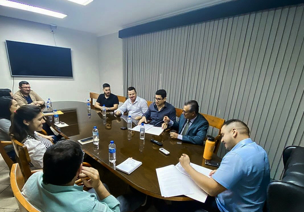 Comuna acuerda con empresa eliminar neumáticos en desuso - La Clave
