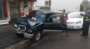 CONDUCTORA IMPACTÓ CONTRA UNA COLUMNA TRAS DESCOMPENSARSE