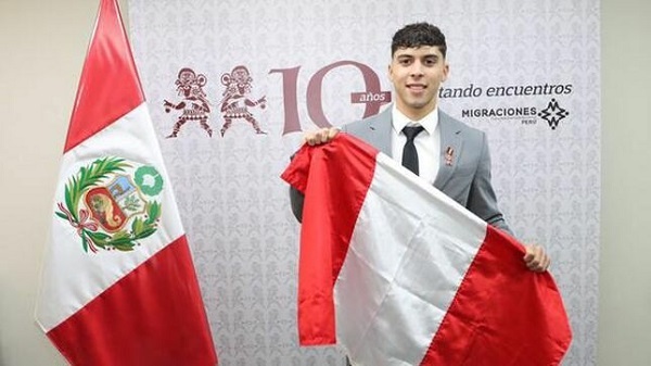 Selección peruana convoca a atacante paraguayo
